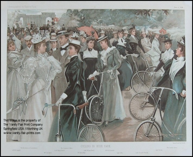 Gruppe von Menschen, die Fahrräder in Hyde Park, London fahren, mit Bäumen und einem Gebäude im Hintergrund und Text unten.