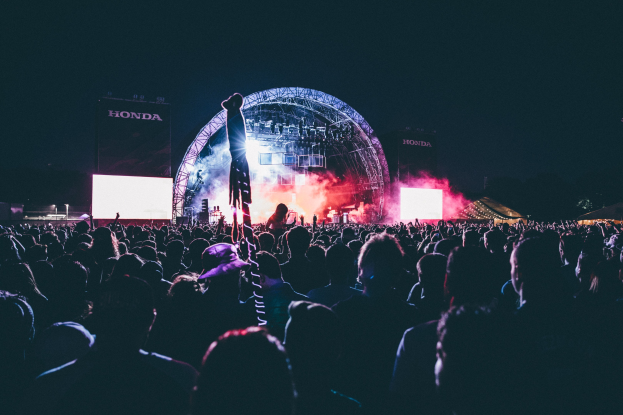 Light Designer bei der Fusion - "Gänsehaut beim ersten Beat"