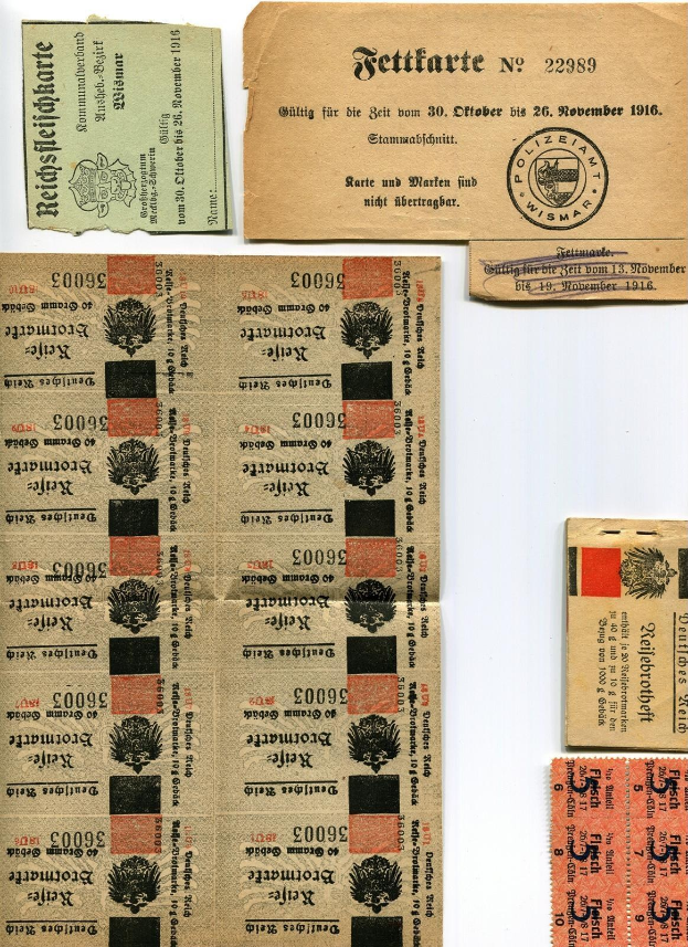 Auf der Suche nach dem fehlenden Bild: Panini-Tauschkarten zur WM bei TSV 1861 Zirndorf